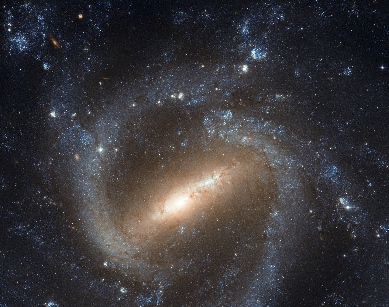 Goed gevoel Ontdek zuigen Hubble Telescope captures Milky Way galaxy's twin