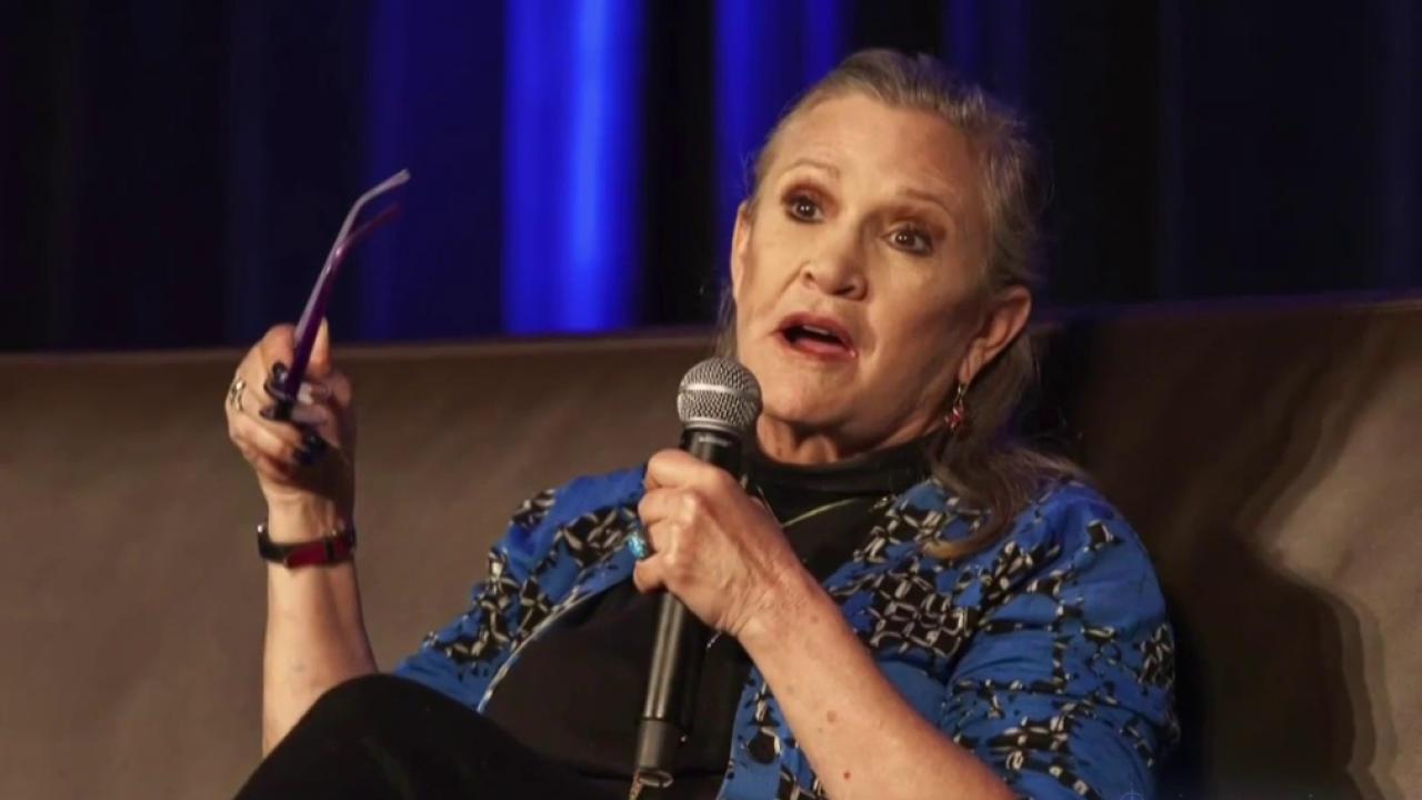 'Star Wars' Actress Carrie Fisher Suffers Heart Attack on Plane