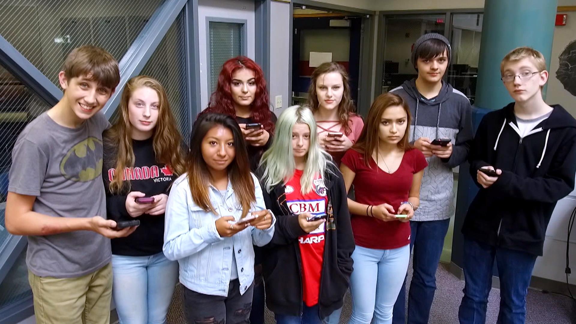 Teens Tell All: Surviving (barely) without smartphones for a week