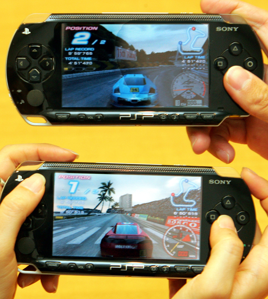 Carros – Sony PSP : Artist Not Provided: : Games e