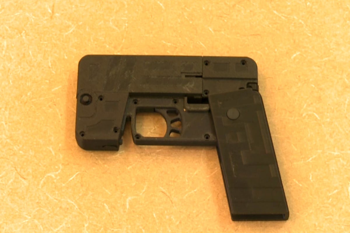 Company Invents Gun That Folds Up to Look Like a Cellphone - NBC News