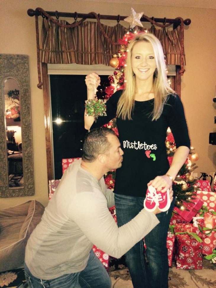 15 of the cutest holiday-themed pregnancy announcements ...
