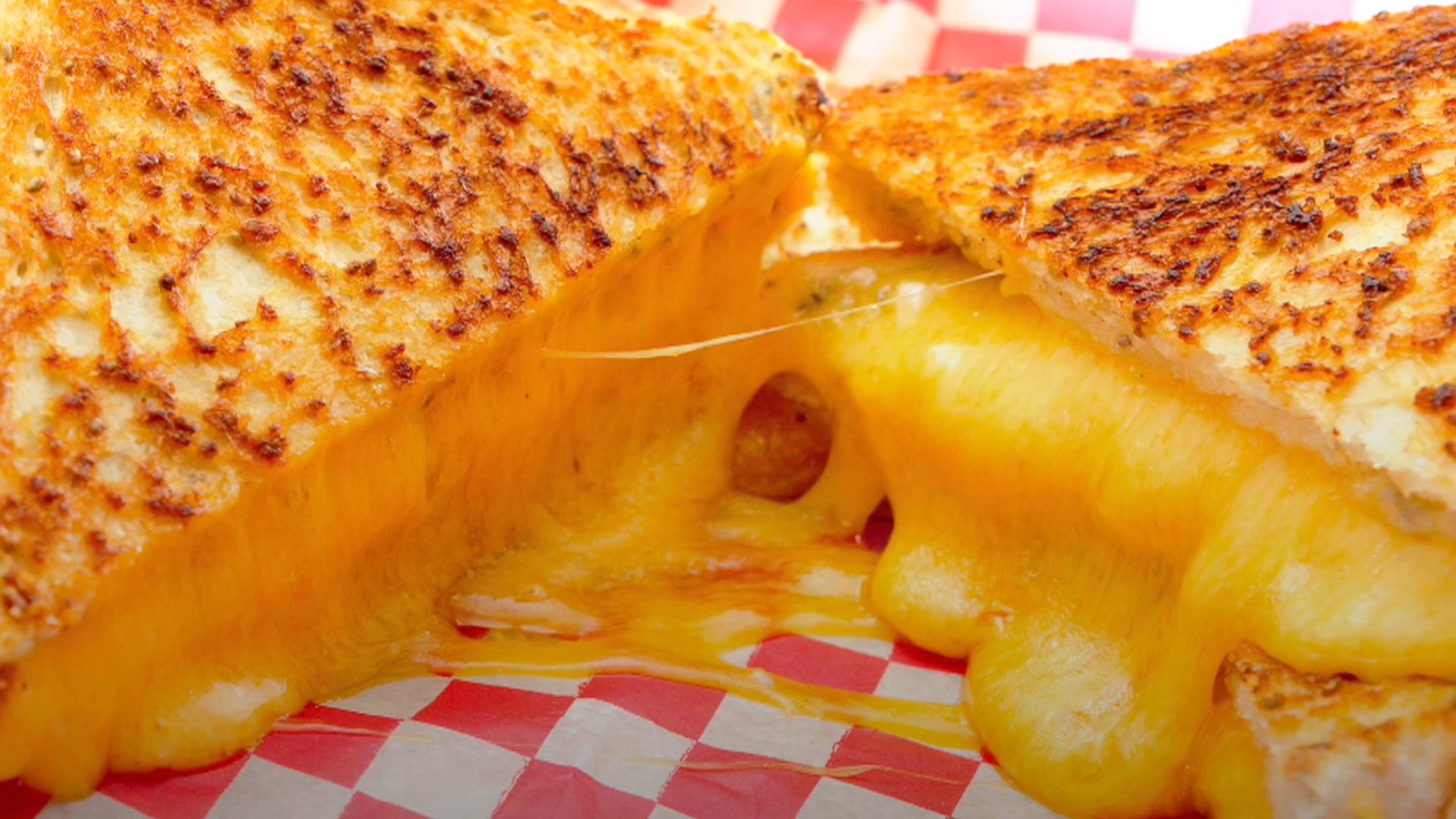 How to make the ultimate grilled cheese sandwich