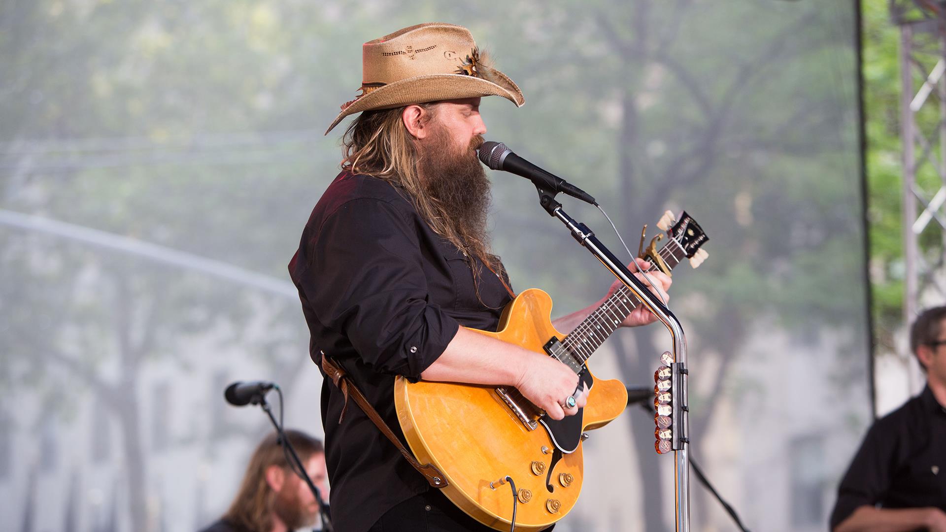 See Chris Stapleton sing ‘Tennessee Whiskey’ live on TODAY