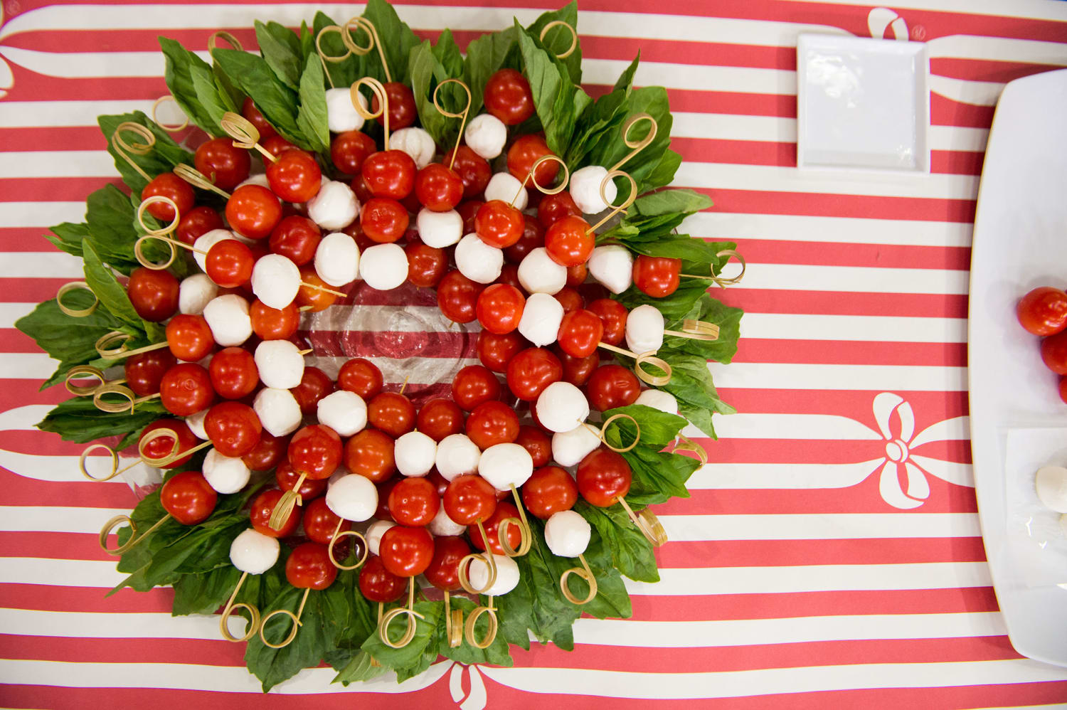 7 easy holiday party hacks for food and decorations ...