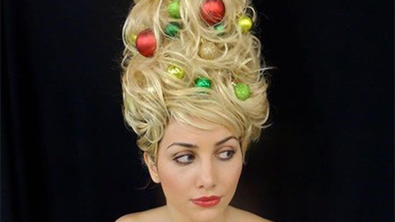 Christmas tree hair is the new holiday trend