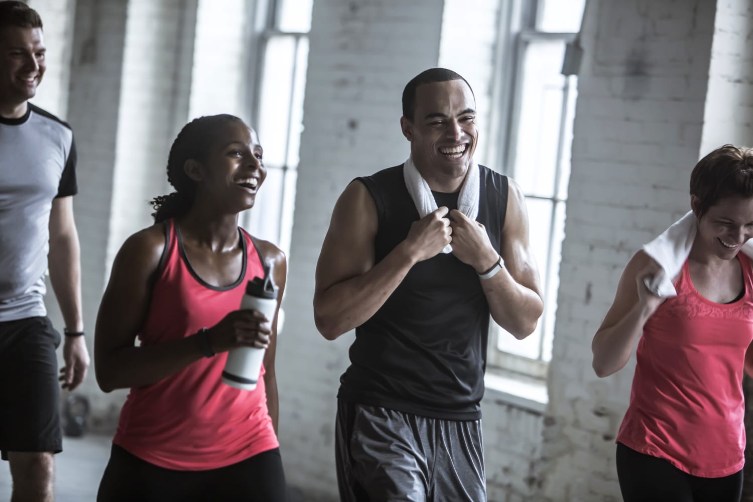 What are the Benefits of Group Fitness and Exercising Together - Personal  Best Fitness