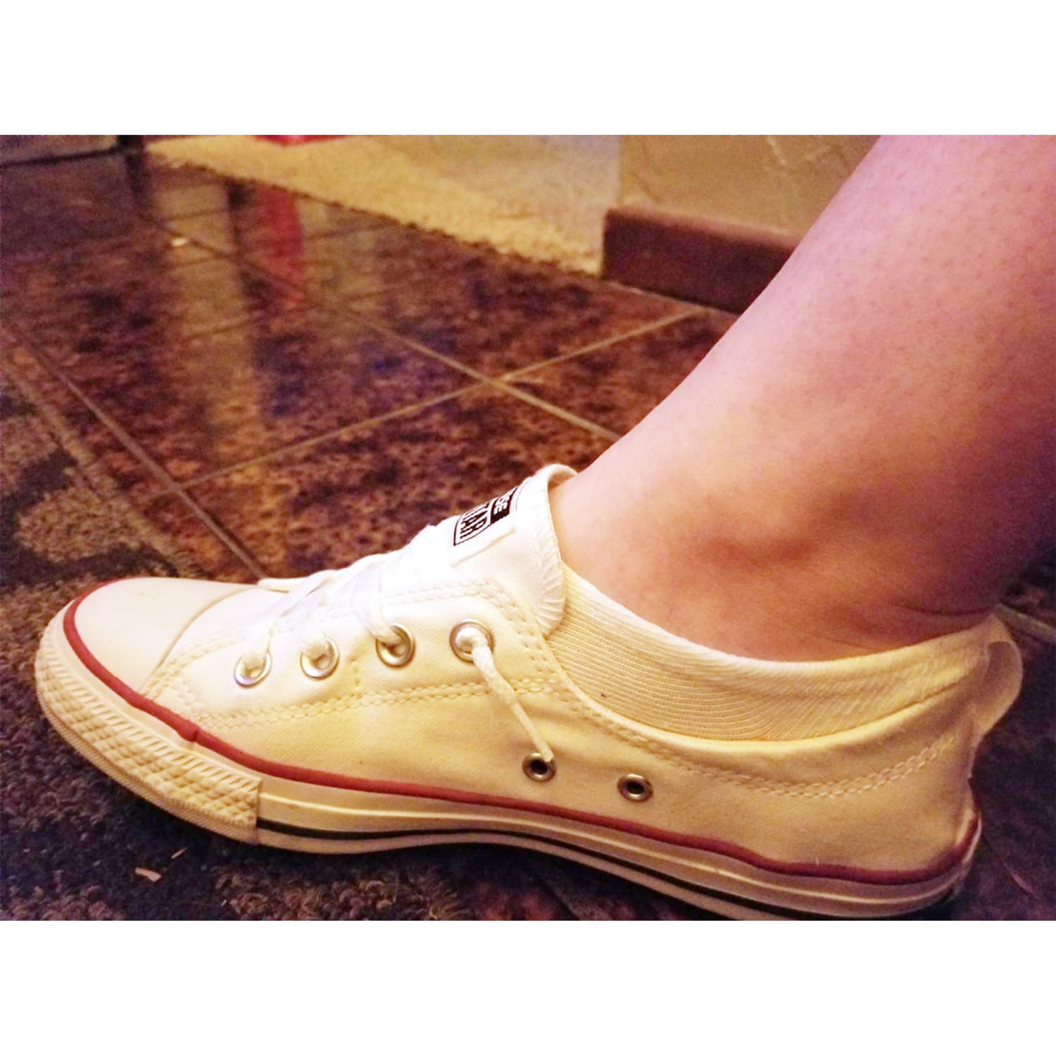 can you wear converse without socks