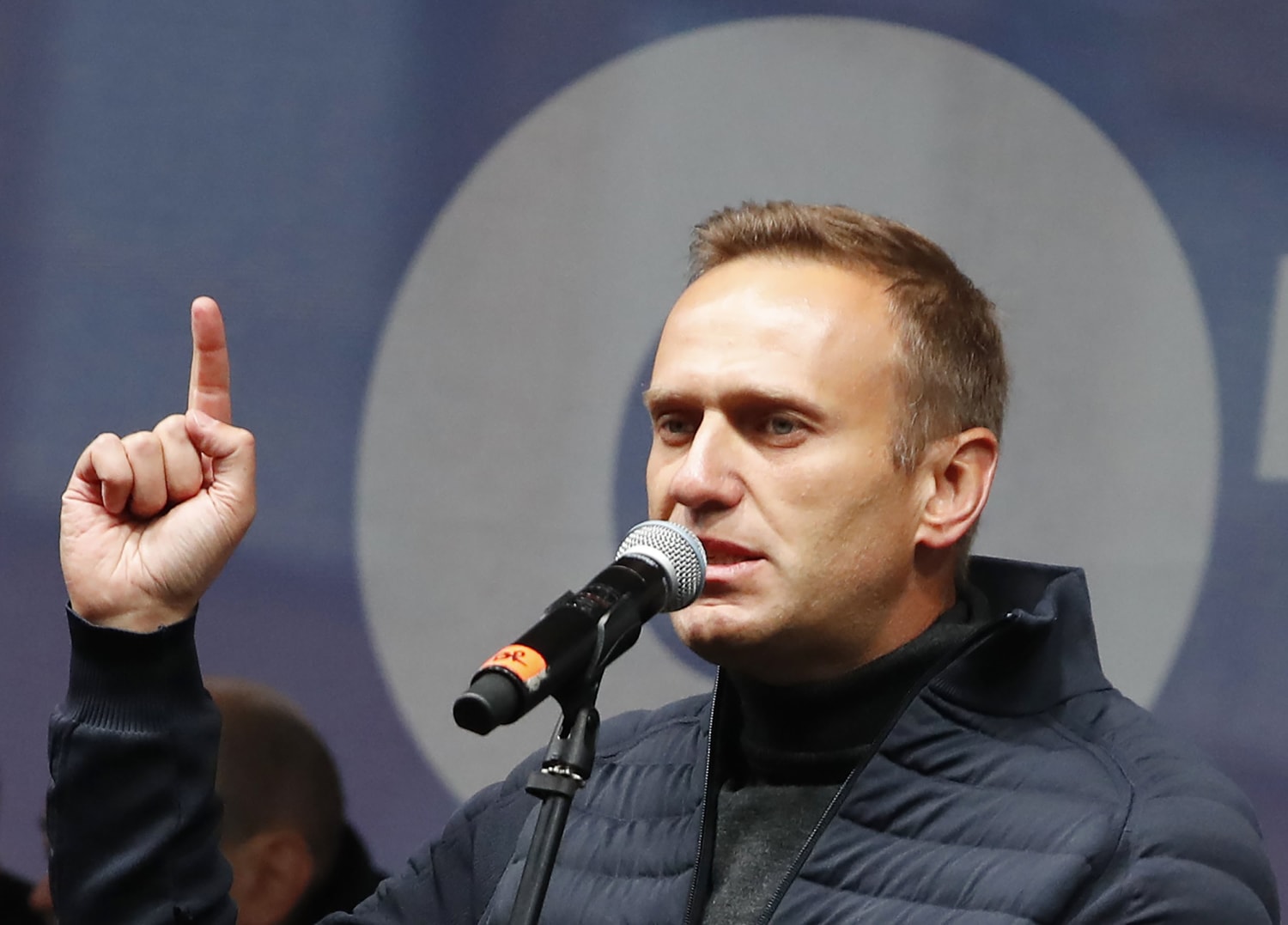 Russian opposition leader Alexei Navalny fighting for his life ...