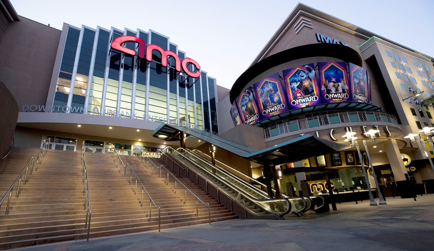 Universal Amc Reach Deal To Put New Movies In Your Living Room After Just 17 Days