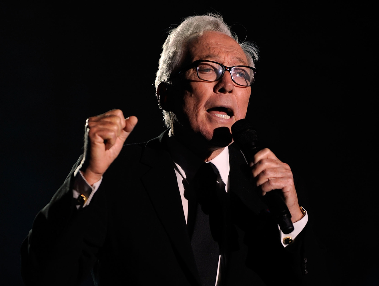 Singer Andy Williams dies at 84 after battle with cancer