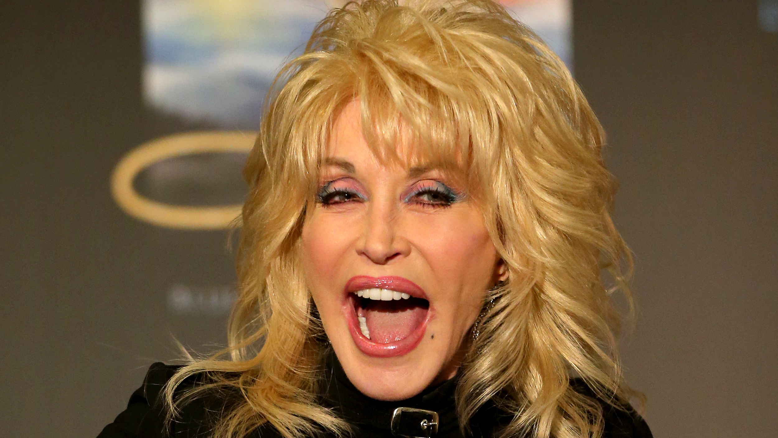 5 style lessons we can learn from Dolly Parton - TODAY.com2500 x 1408