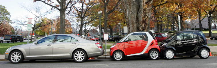 Smart microcar dealerships opening in U.S.