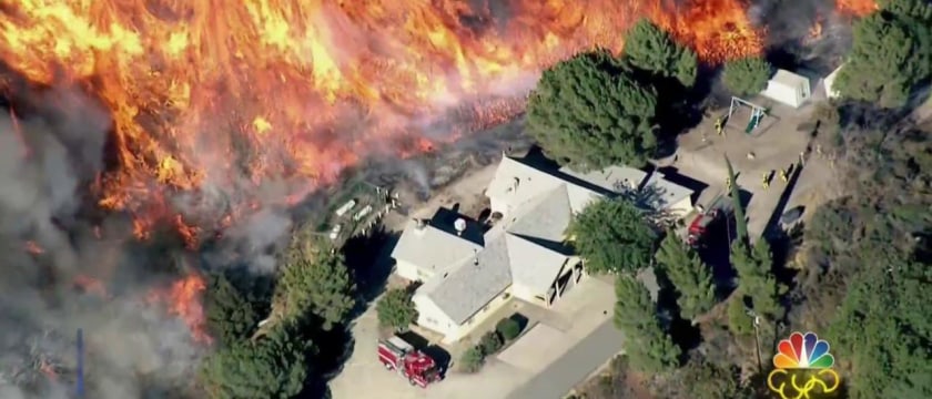 80,000 Forced to Abandon Their Homes as California Wildfires Spreads