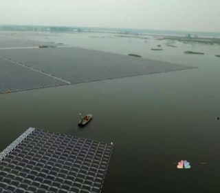 China Is Home to World’s Largest Solar Farm and Looks to Become Clean Energy Leader