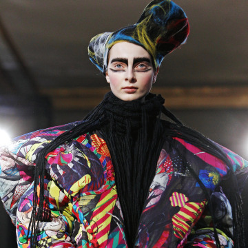 Urban Electric: Models Flaunt Vivid Prints and Bold Shapes at Fashion ...