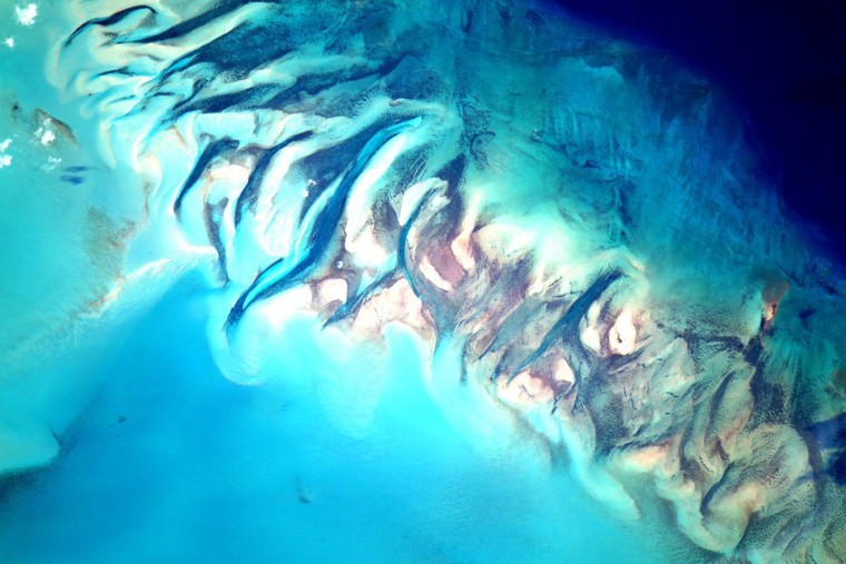 Month in Space: Astronaut's Earth Art and More