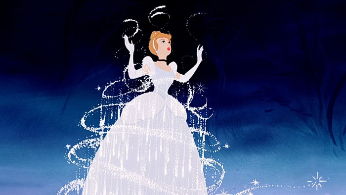 Putih atau Biru? Ini Dia Warna Gaun Cinderella yang Sebenarnya ...
