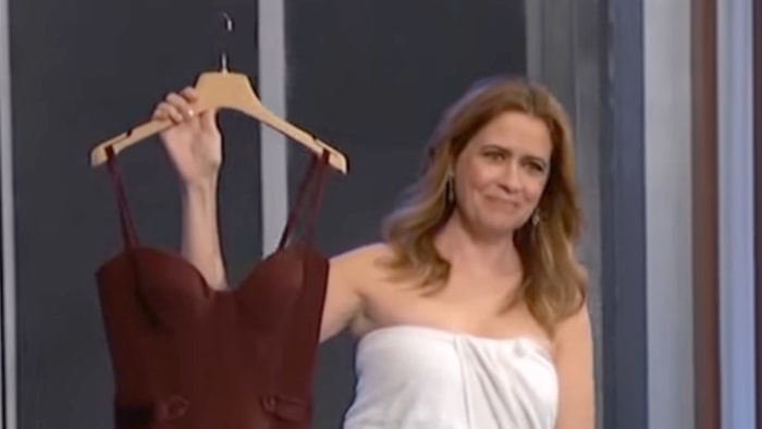 Jenna Fischer Wears Towel On Jimmy Kimmel After Wardrobe 