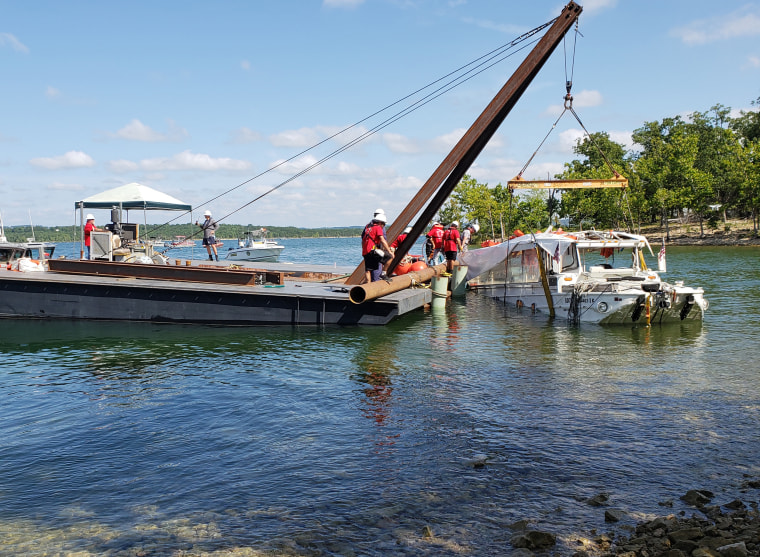 Lawsuit In Fatal Duck Boat Sinking Seeks 100 Million