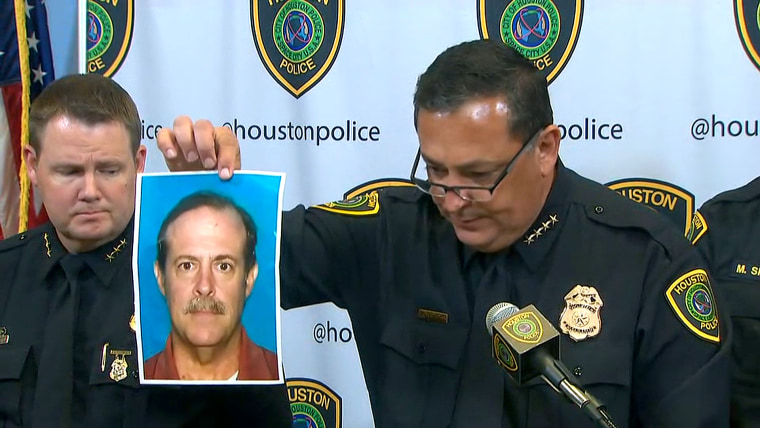 "Dead by Suicide"? Killer of George H.W. Bush's Heart Doctor Dies After Police Confrontation 180801-houston-pd-chief-art-acevedo-presser-ew-319p_b4d2a670a7a41f9367230fd3860a7549.fit-760w