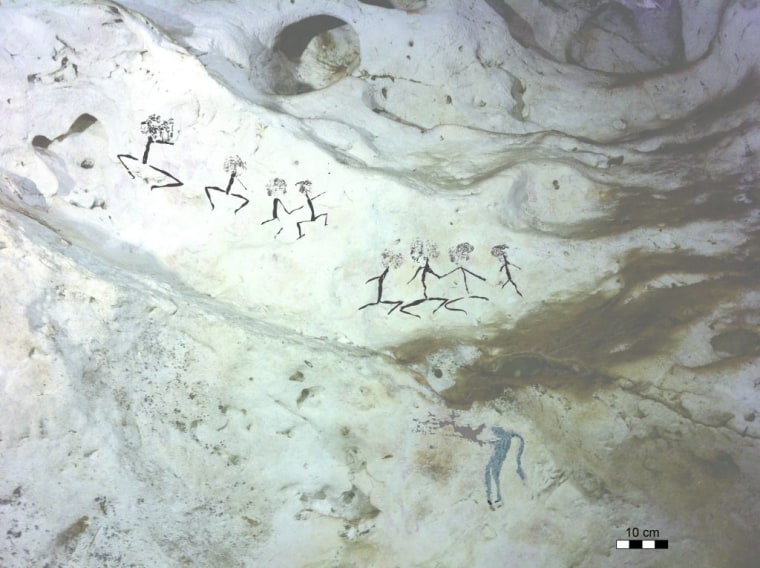 181107-borneo-oldest-cave-art-humans-se-