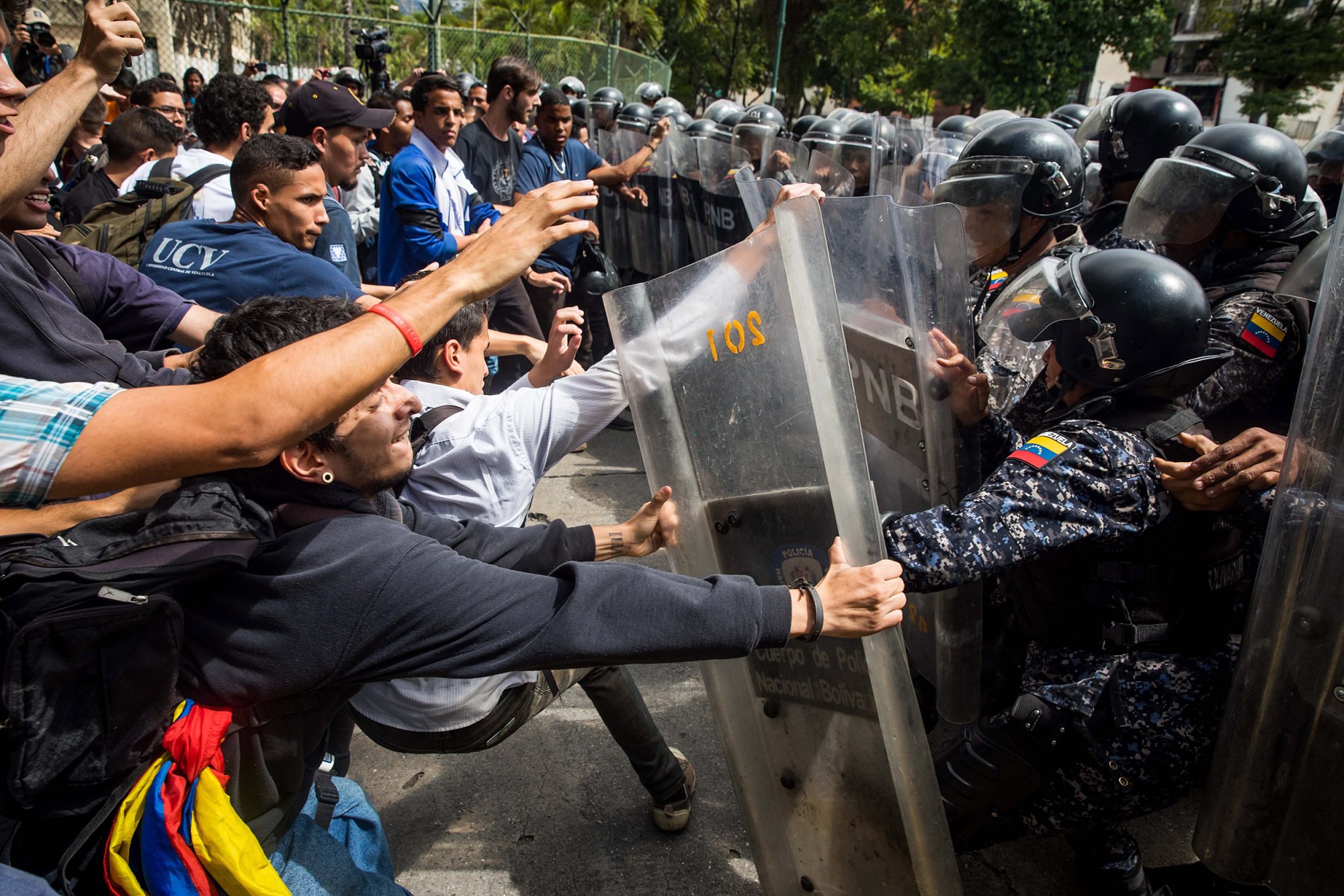 181121-protest-venezuela-ew-426p_01a171a4816f2abc042b9b3014a4fbd8.fit-2000w.jpg