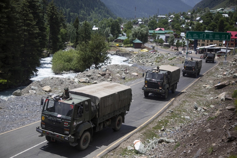 Image: An Indian army convoy 