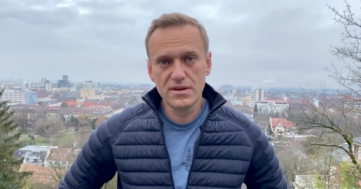 Russian opposition leader Navalny plans to make a challenging return from Moscow