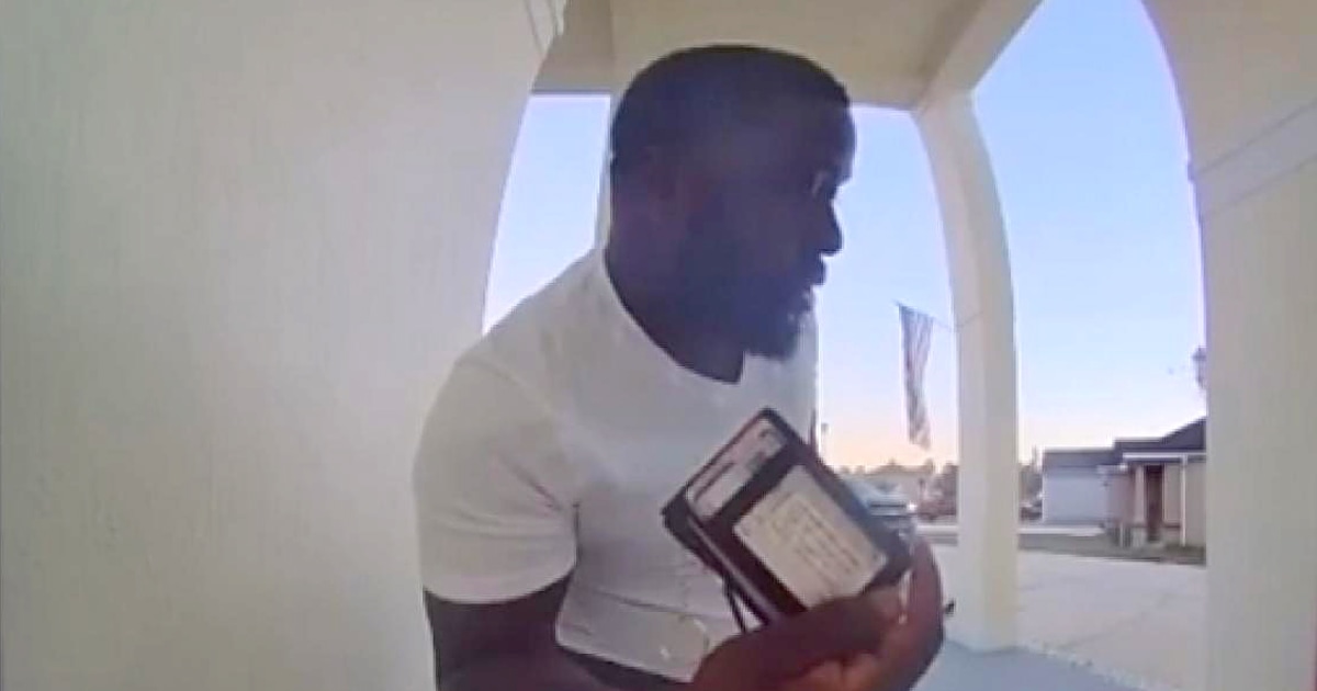 Video of the doorbell captures the good moment Samaritan returns lost wallet in Florida
