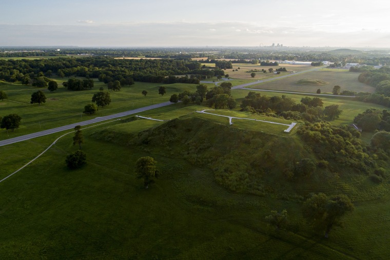 Cahokia Mounds In Illinois